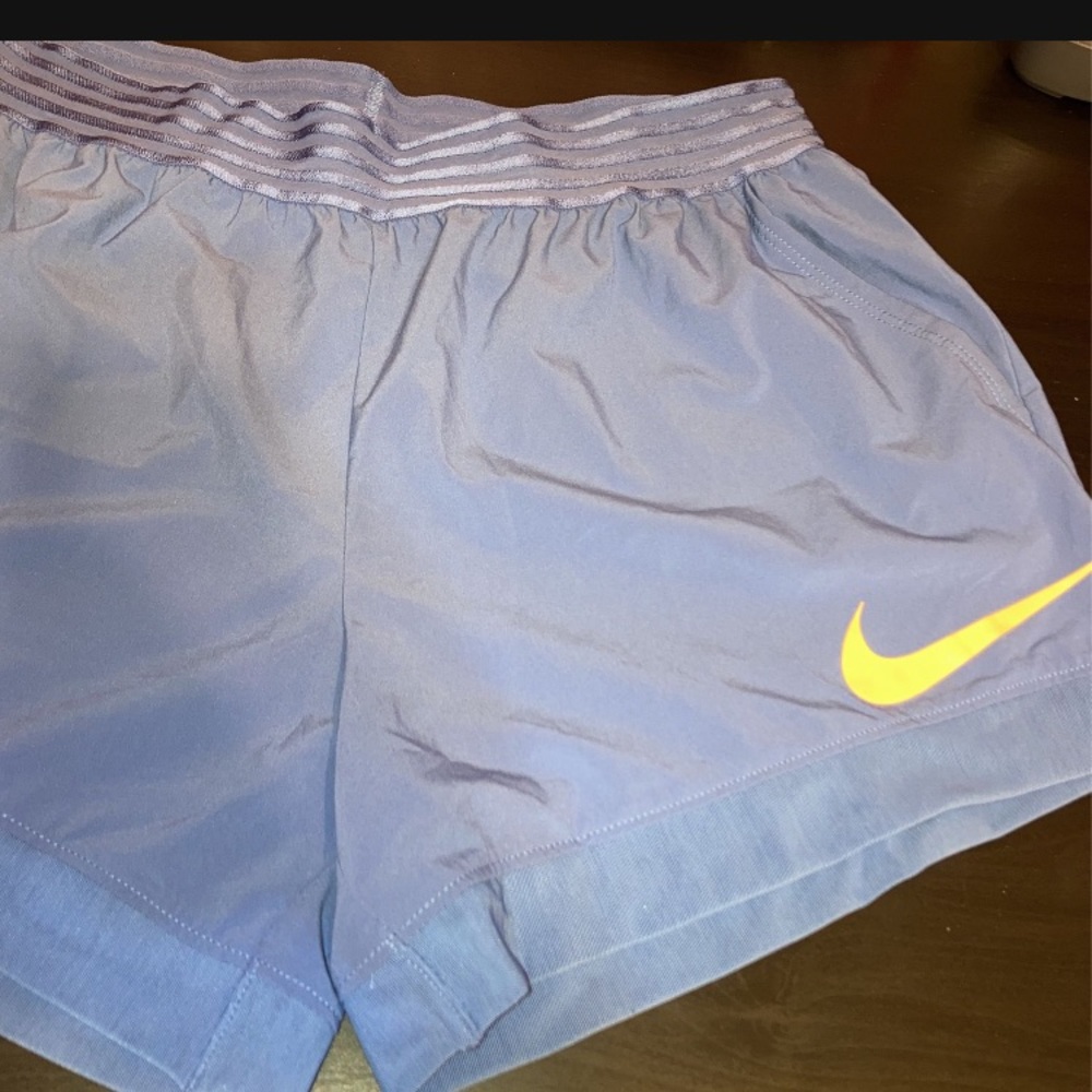Nike workout set - Picture 3 of 5